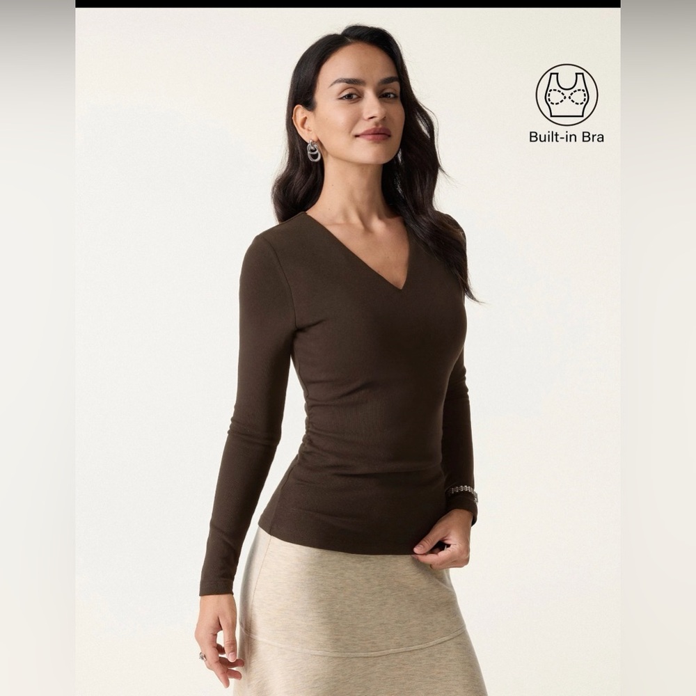 OGL MicroWarmTech™
ProWarm V-Neck Long Sleeve Side-Tuck Built-In
Bra Top